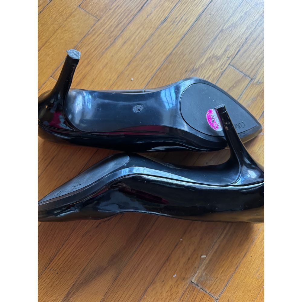 Calvin‎ Klein Patent Leather Pumps - Picture 4 of 5